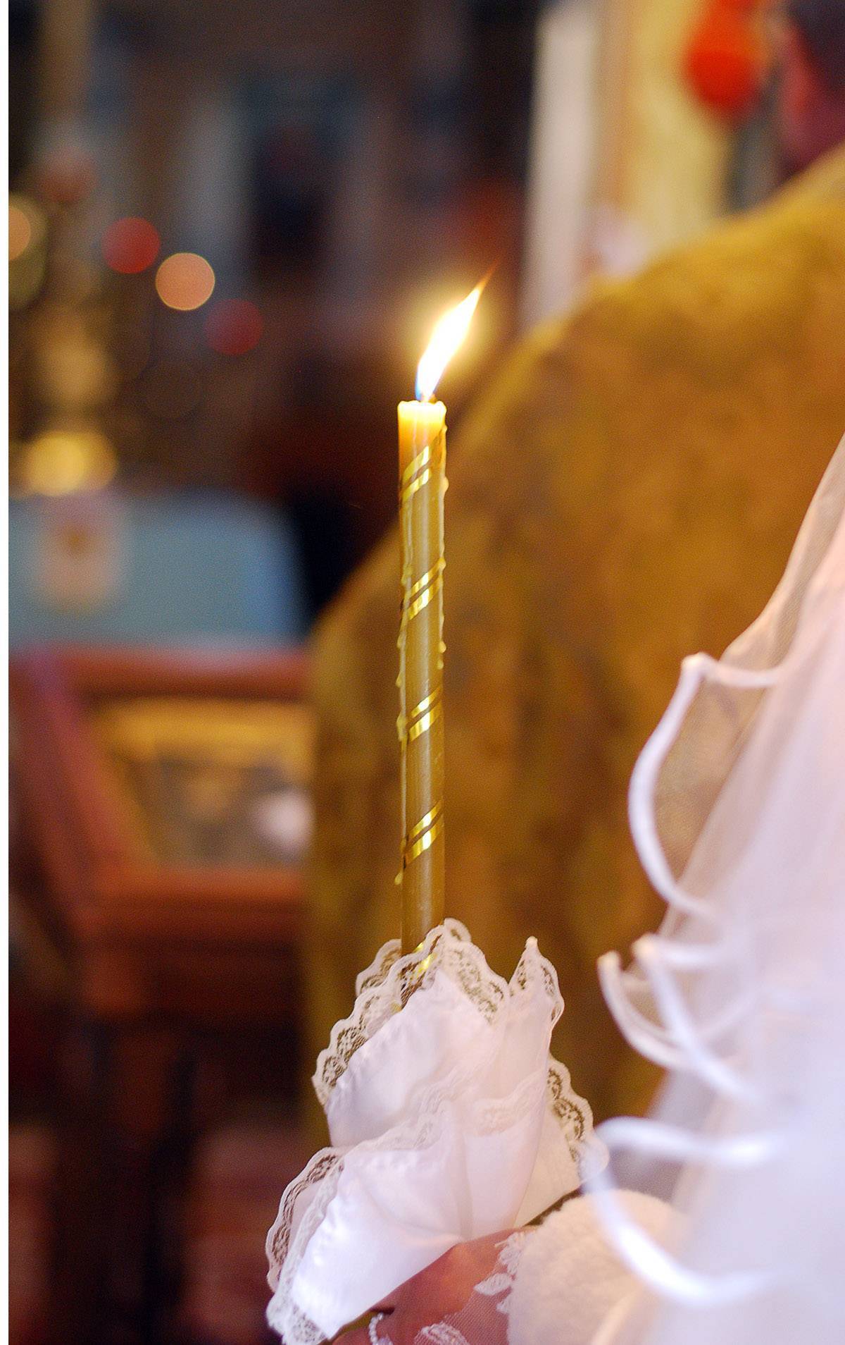 фото на венчание со свечой