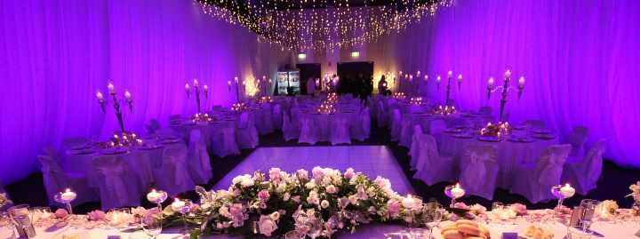 Фиолетовое убранство стола