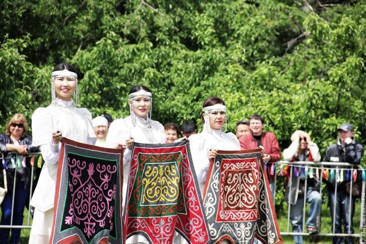Семейные и обрядовые традиции якутов
